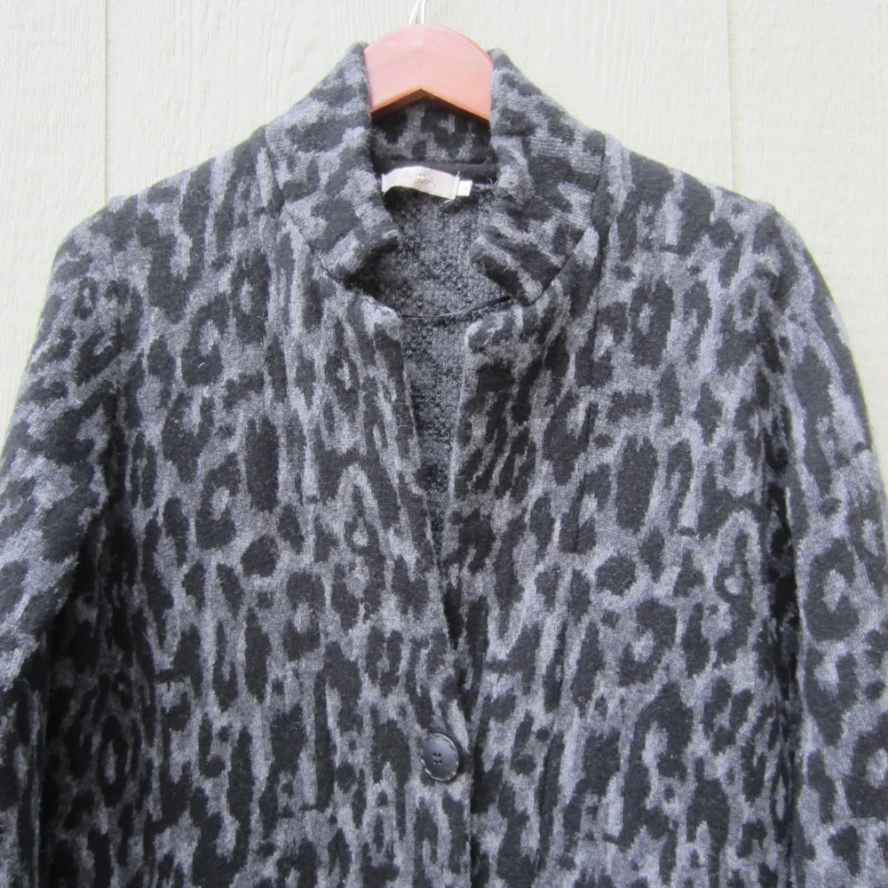 Womens Cardigan size S Wool Blend Long‎  Black/Grey Leopard 1 Button cozy  Italy